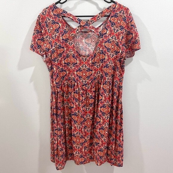 Cross back abstract print dress size medium - Picture 5 of 6